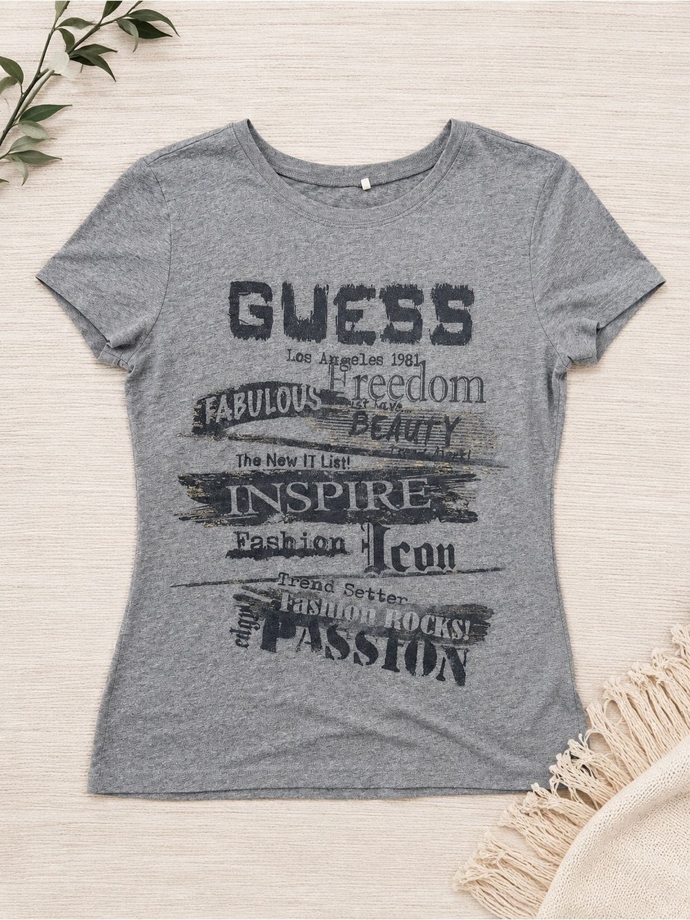 GUESS Gray Graphic Short-Sleeve Tee